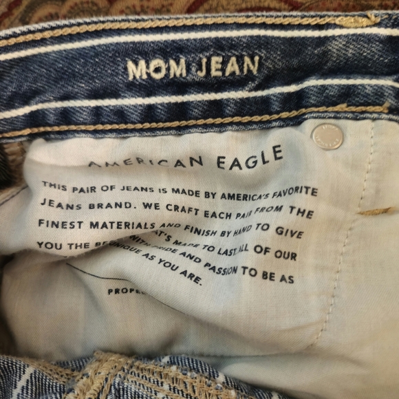 American Eagle High-rise size 6 - Picture 9 of 11